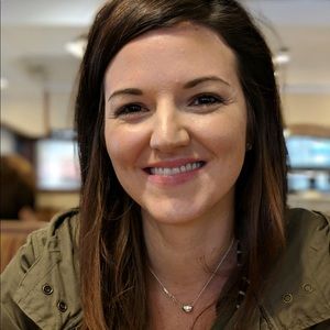 Meet your Posher, Melanie